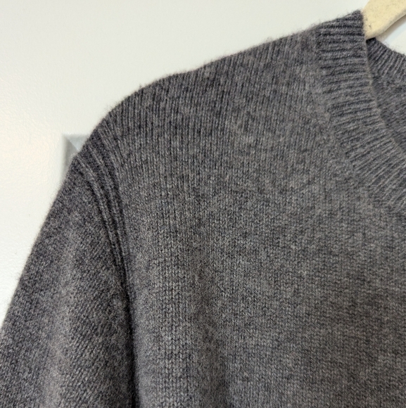 Cos 100% cashmere crew necks sweater - Picture 3 of 4